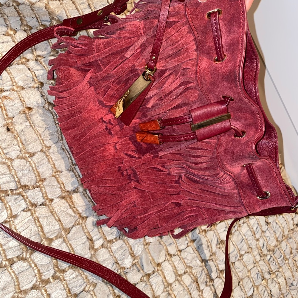 100% Authentic Vince Camuto bucket fringe bag♥️